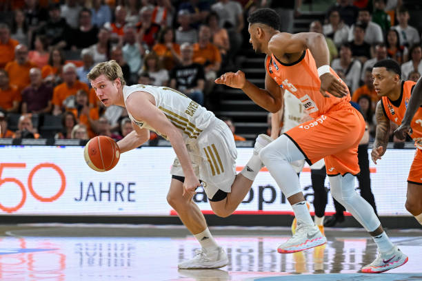 也凸显了团 也凸显了团