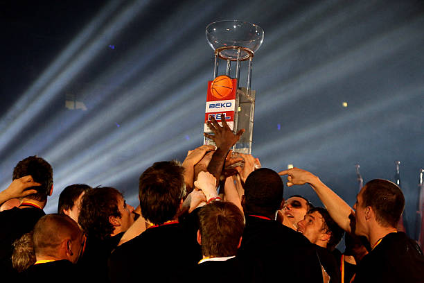 巴塞罗那正 巴塞罗那正